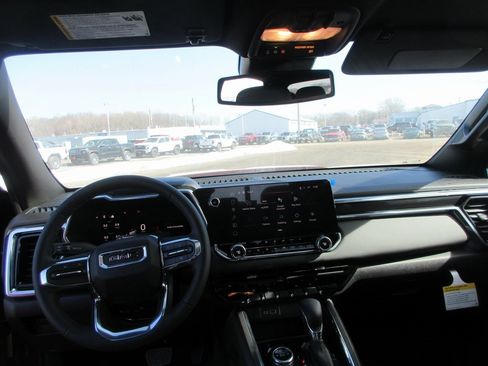 New 2026 GMC Canyon Elevation w/ Convenience Package image 16