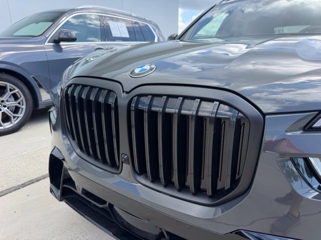 Used 2026 BMW X7 xDrive40i w/ M Sport Package AWD/4WD image 2