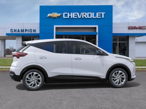 New 2027 Chevrolet Bolt LT w/ Comfort Package FWD image 5