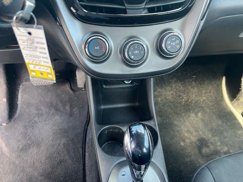 Used 2021 Chevrolet Spark LT image 19