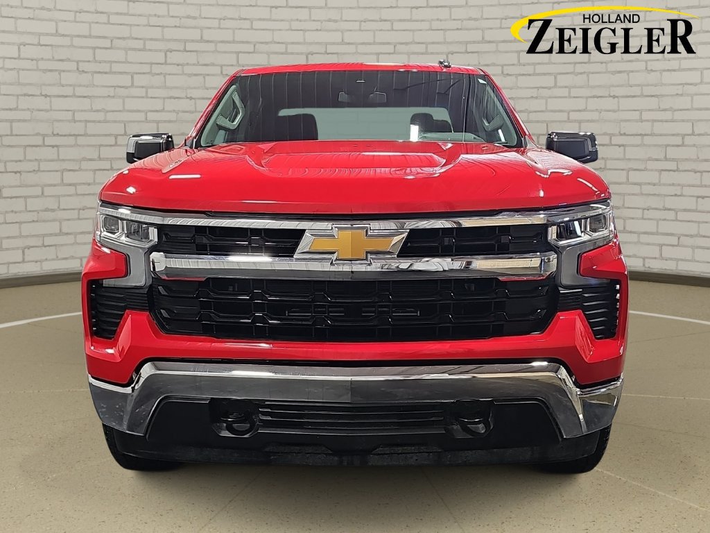 Used 2024 Chevrolet Silverado 1500 LT AWD/4WD image 2