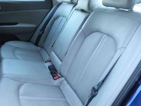 Used 2017 Kia Optima EX w/ Premium Package FWD image 13
