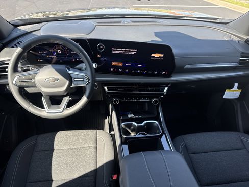 New 2026 Chevrolet Traverse LT image 7