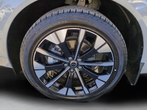 New 2026 Volvo XC60 B5 Plus w/ Protection Package Premier AWD/4WD image 27