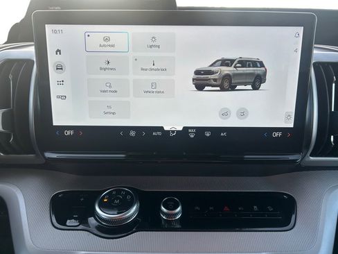 Used 2025 Ford Expedition Active image 24