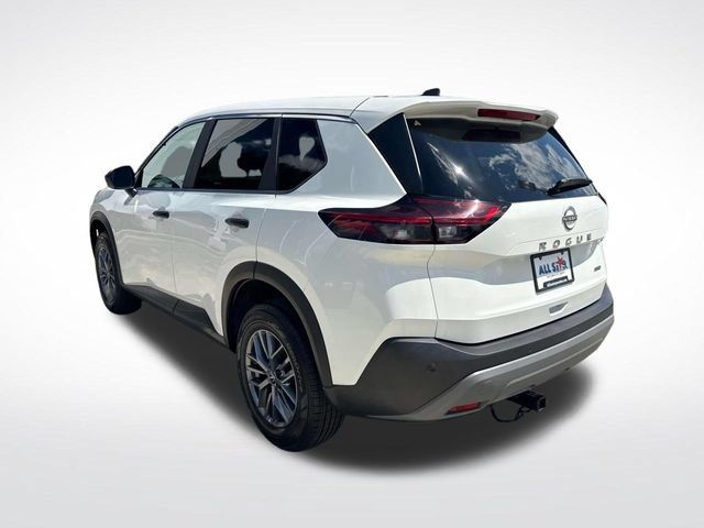 Used 2023 Nissan Rogue S AWD/4WD image 7