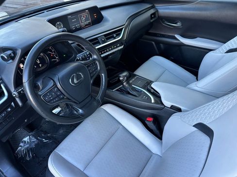 Used 2021 Lexus UX 250h image 9