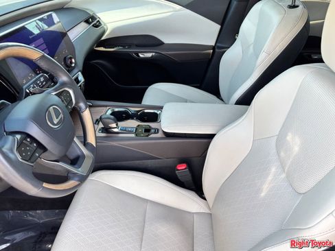 Used 2023 Lexus RX 350 Premium Plus w/ Cold Area Package FWD image 19
