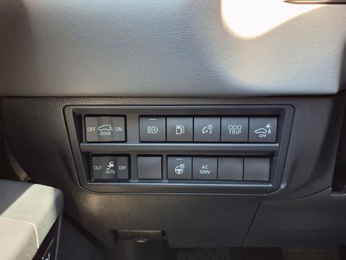 Used 2026 Toyota Sequoia Capstone AWD/4WD image 27
