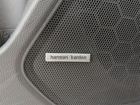 Used 2019 Subaru Outback 2.5i Limited w/ Popular Package #2 image 16