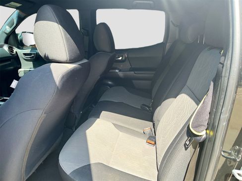 Used 2023 Toyota Tacoma TRD Sport image 22