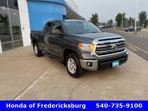 Used 2017 Toyota Tundra SR5 AWD/4WD image 8