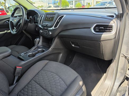 Used 2019 Chevrolet Equinox LT FWD image 17