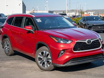 Used 2025 Toyota Highlander XLE
