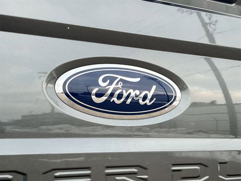 Used 2019 Ford F350 Lariat w/ Chrome Package image 12