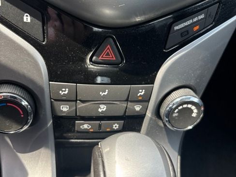 Used 2013 Chevrolet Cruze LT FWD image 19
