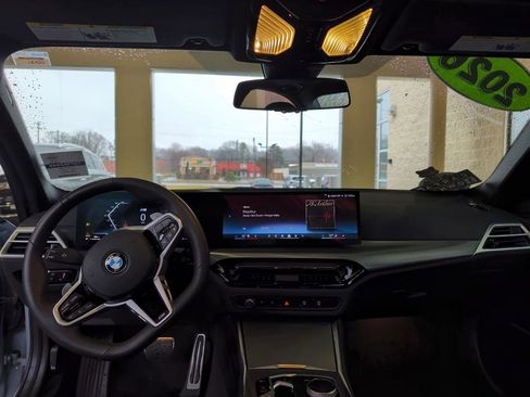 Used 2026 BMW 330i xDrive Sedan image 11