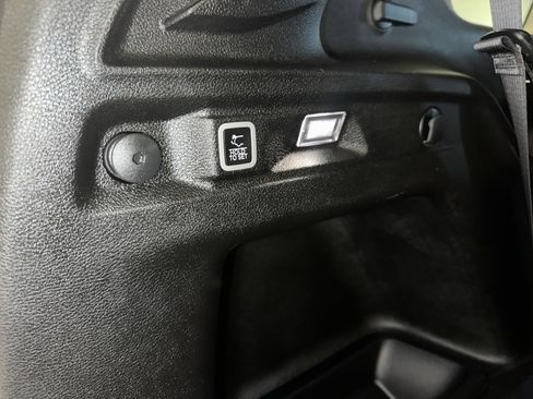 Used 2023 Jeep Grand Cherokee L Limited image 30