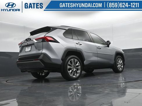 Used 2019 Toyota RAV4 Limited AWD/4WD image 40