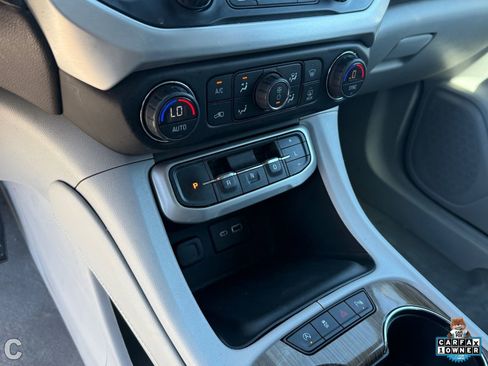 Used 2022 GMC Acadia SLE AWD/4WD image 22
