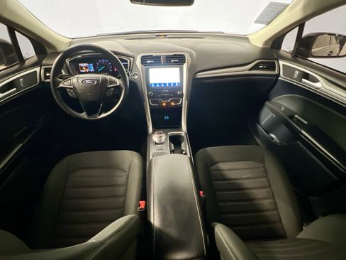 Used 2020 Ford Fusion SE image 30