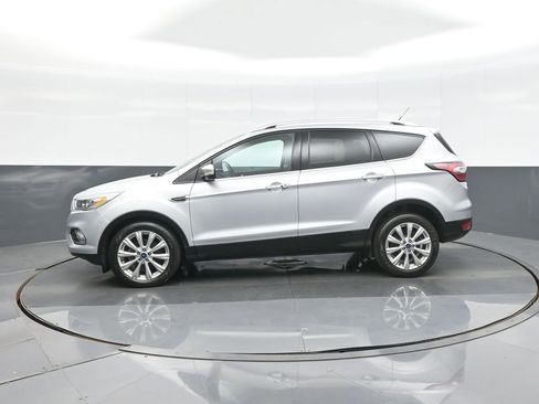 Used 2017 Ford Escape Titanium image 4