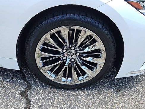 Used 2023 Lexus LS 500 AWD w/ Interior Upgrade Package image 10
