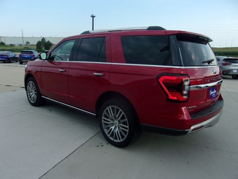 Used 2022 Ford Expedition Limited AWD/4WD image 7