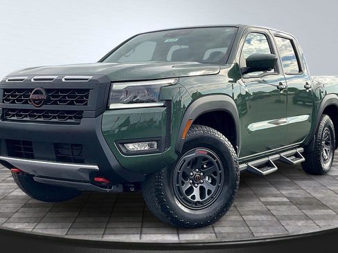 New 2026 Nissan Frontier PRO-4X w/ Pro-4x Convenience Package image 2