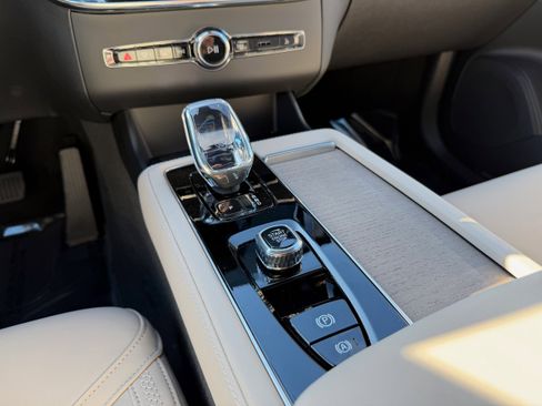 New 2026 Volvo XC90 T8 Plus w/ Protection Package Premier image 13