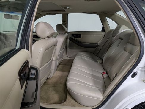 Used 1999 Toyota Avalon XL image 20