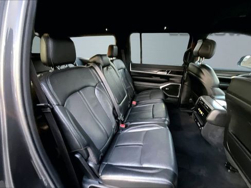 Used 2024 Jeep Wagoneer Series II w/ Flexible Seating Group image 26