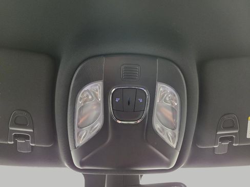 Used 2025 Jeep Compass Limited AWD/4WD image 18
