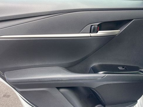 Used 2025 Toyota Camry SE FWD image 21