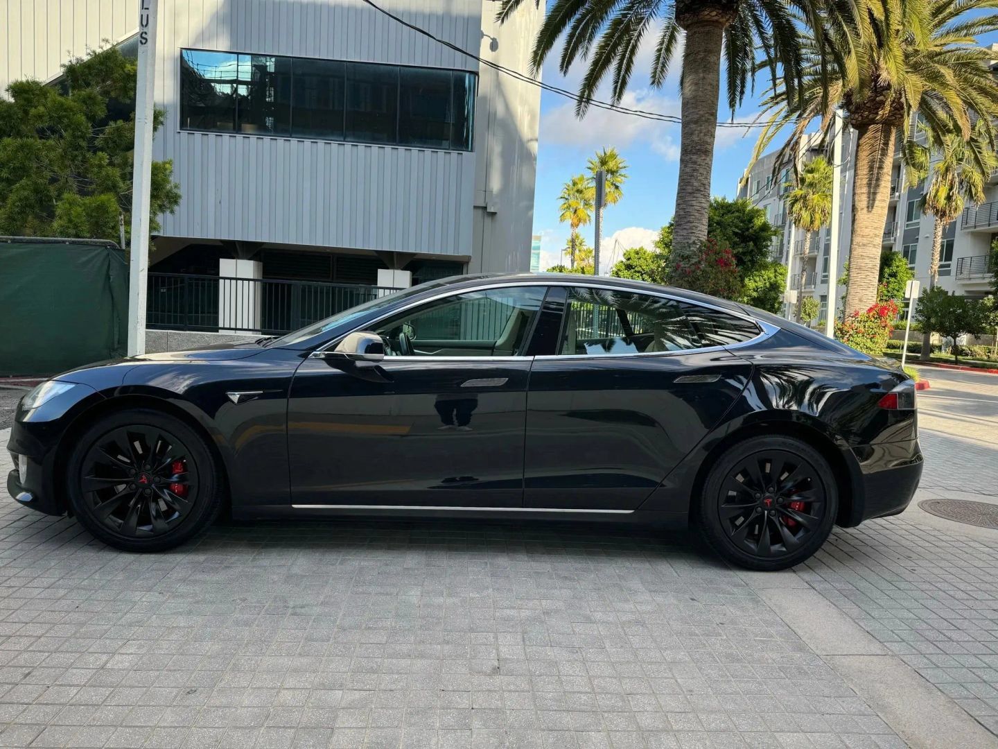 Used 2018 Tesla Model S 75D AWD/4WD image 5