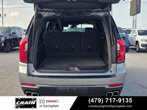 Used 2025 GMC Yukon XL AT4 AWD/4WD image 6