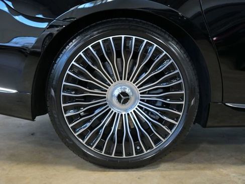 Used 2024 Mercedes-Benz Maybach S 680 Maybach S 680 4MATIC Sedan image 15