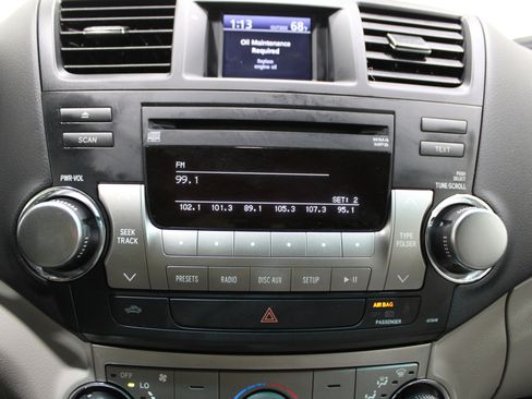 Used 2012 Toyota Highlander SE image 15