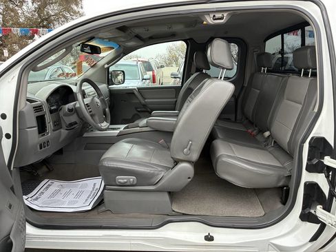 Used 2006 Nissan Titan LE image 4