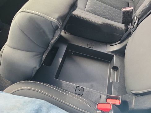 Used 2018 Nissan Titan SV RWD image 35