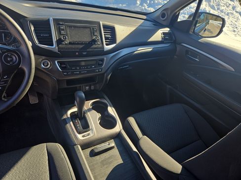 Used 2019 Honda Ridgeline Sport image 19