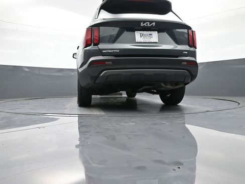 Certified 2023 Kia Sorento S w/ Panoramic Sunroof Package image 32