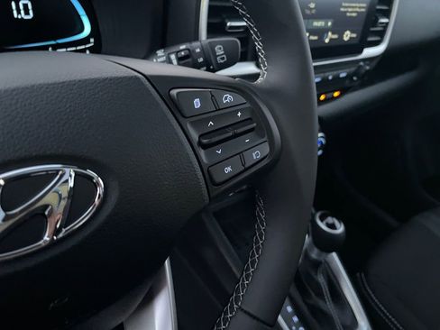 New 2026 Hyundai Venue SEL image 19