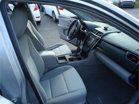 Used 2015 Toyota Camry LE FWD image 15