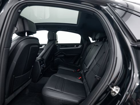 Certified 2026 Porsche Cayenne Coupe AWD/4WD image 24