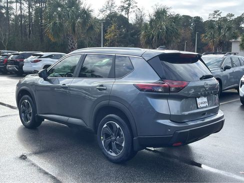 New 2025 Nissan Rogue SV FWD image 8