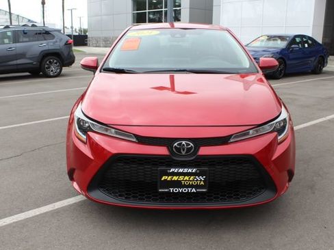 Used 2021 Toyota Corolla LE w/ Carpet Mat Package (TMS) FWD image 3