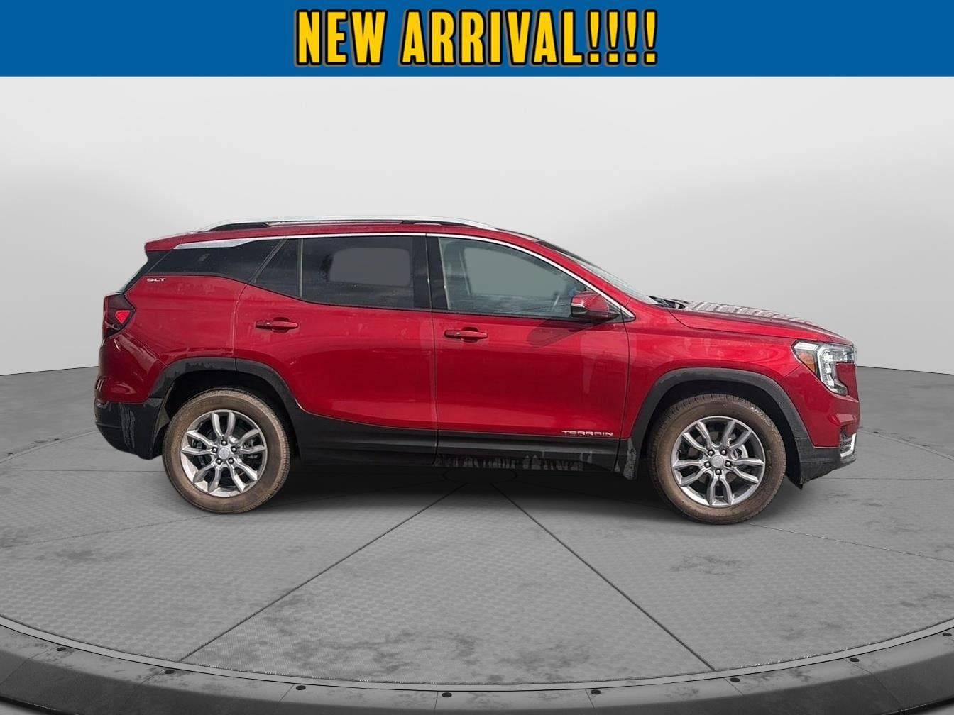 Certified 2023 GMC Terrain SLT w/ Infotainment Package II AWD/4WD image 4