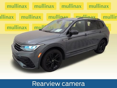 Used 2023 Volkswagen Tiguan SE R-Line FWD image 13