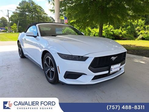 Used 2025 Ford Mustang Premium RWD image 1